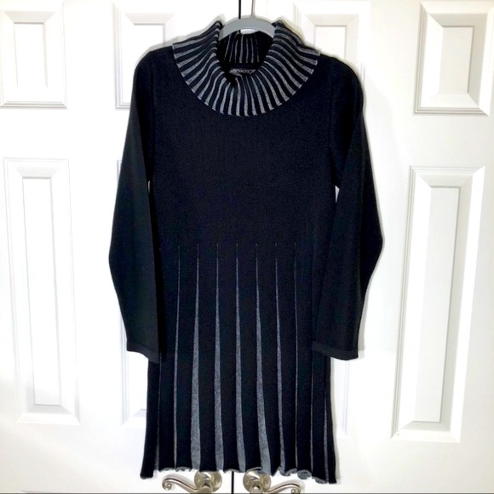 Angel Black Wool Blend Dress. Size: Medium